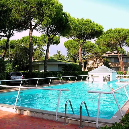 Villetta Con Piscina E Parcheggio * Bibione